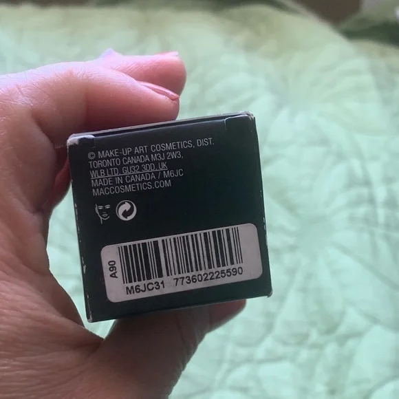 MAC Cosmetics Studio Fix Fluid Foundation SPF NW46 - Picture 3 of 6